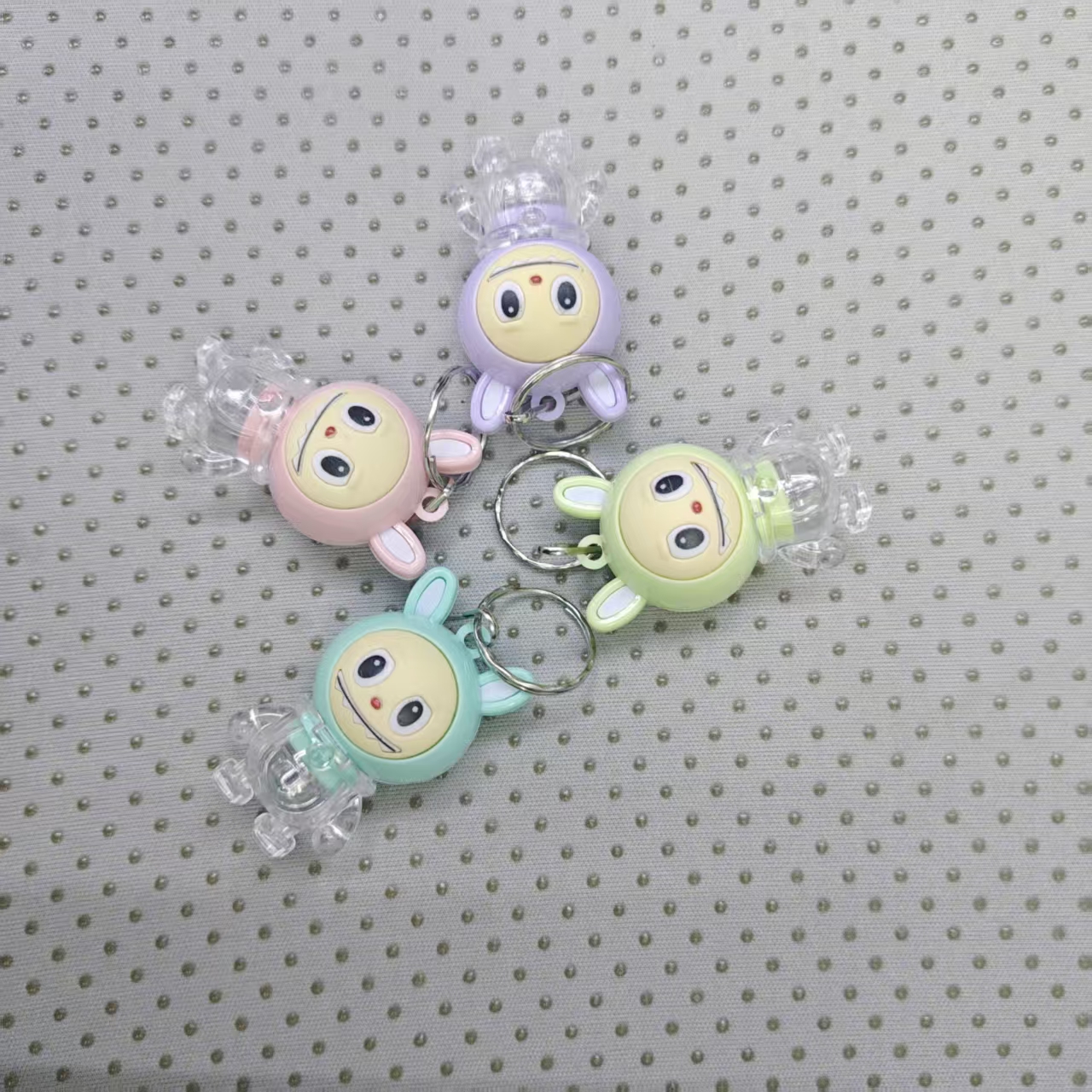 Keychain light, flashing cartoon keychain light, keychain light, flashing cartoon pendant, lightweight and portable, essential for students and offices, available in multiple colors, factory wholesale pic 1