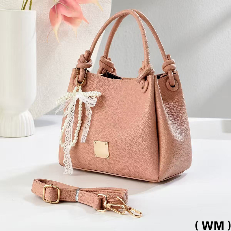 The new women's soft leather hand-held shoulder crossbody bag YCW810 from Meifang Bag and Yiding Bag Industry Specification image