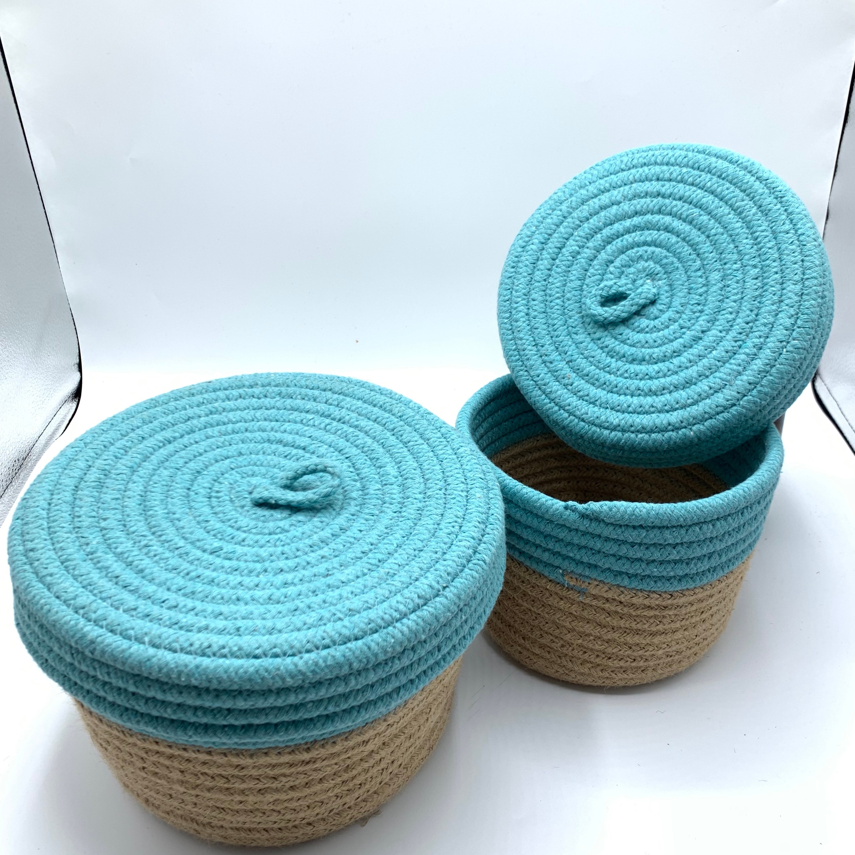 桌面收纳筐带盖防尘置物盒大学生化妆品零食圆形棉绳收纳篮整理筐