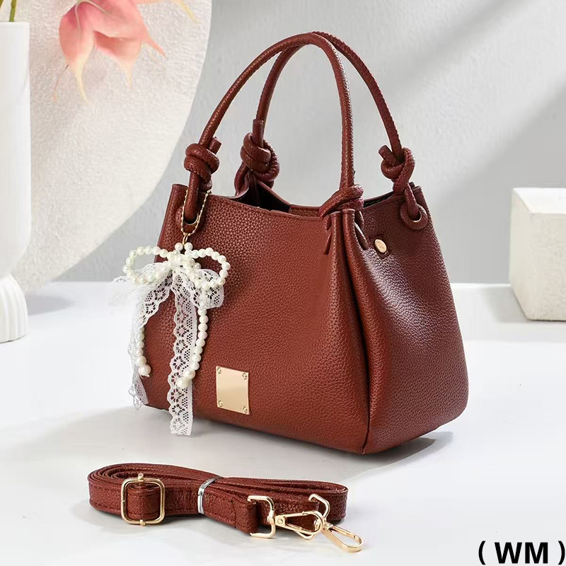 The new women's soft leather hand-held shoulder crossbody bag YCW810 from Meifang Bag and Yiding Bag Industry Item Picture