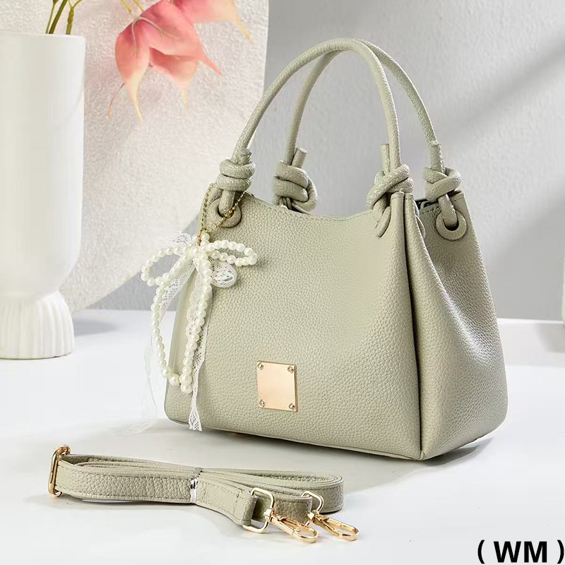The new women's soft leather hand-held shoulder crossbody bag YCW810 from Meifang Bag and Yiding Bag Industry details Picture