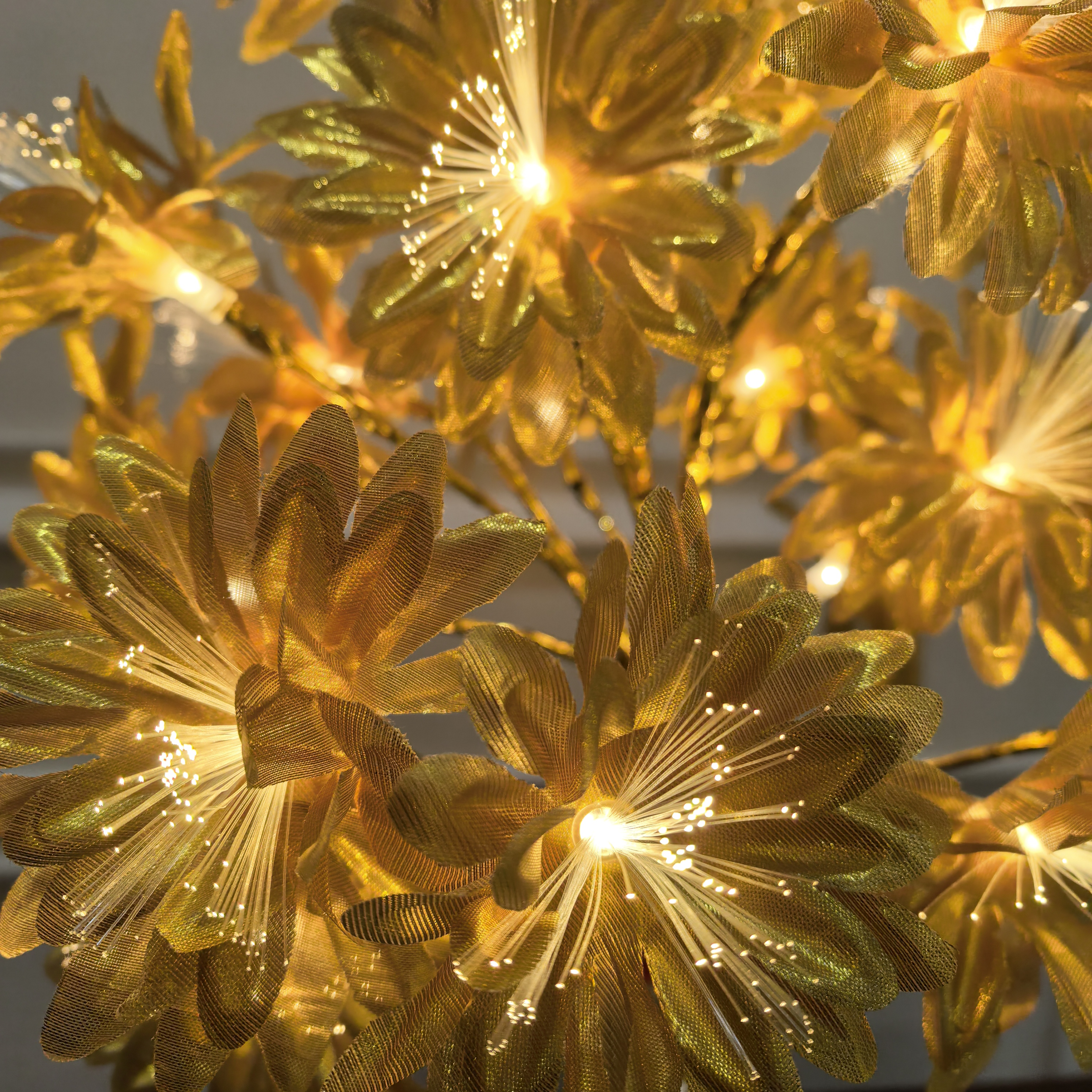 Halloween bestsellers LED lights, Christmas lights, golden branch and golden chrysanthemum LED tree lights, home decoration, ornaments, gift choices, and festive party decorations detail image 8