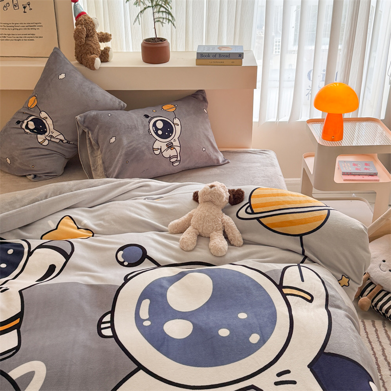 Wholesale from the source factory of the 2025 new type a large version cartoon thickened milk fleece printed four-piece set for mothers and babies details Picture