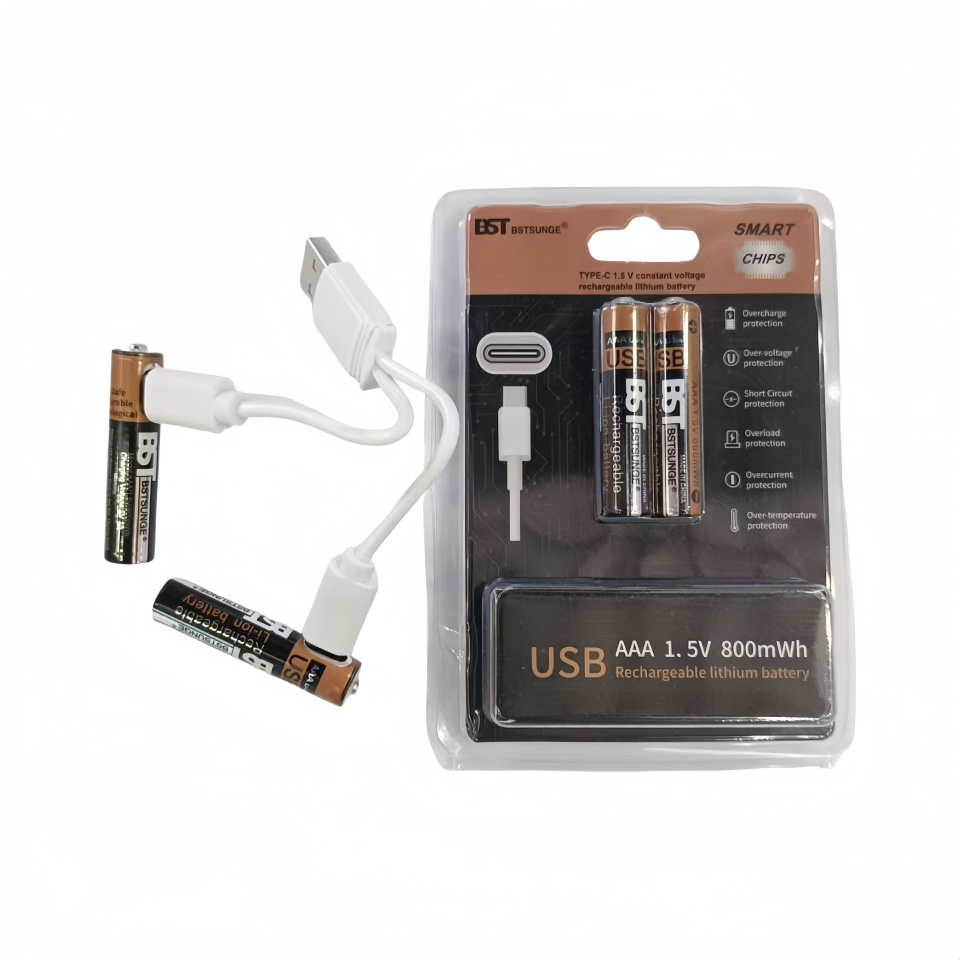 USB  AAA  1.5V充电电池，可以反复充电1000次以上。锂电池。产品图