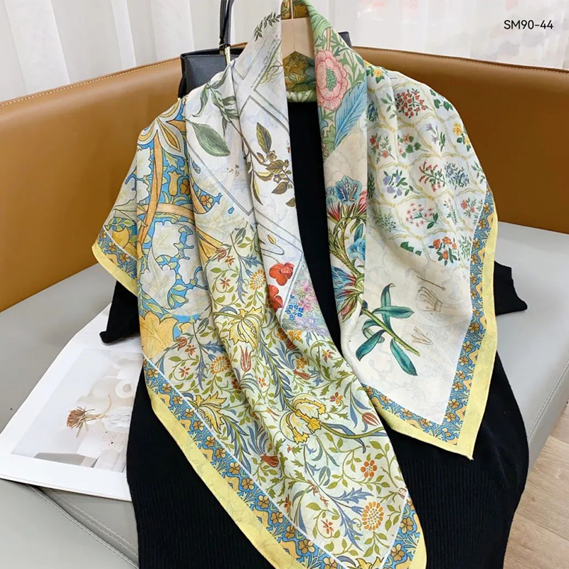 The new silk scarf for women is a versatile and fashionable printed square scarf and shawl, a trendy accessory for spring, summer, autumn and winter Application Scenario