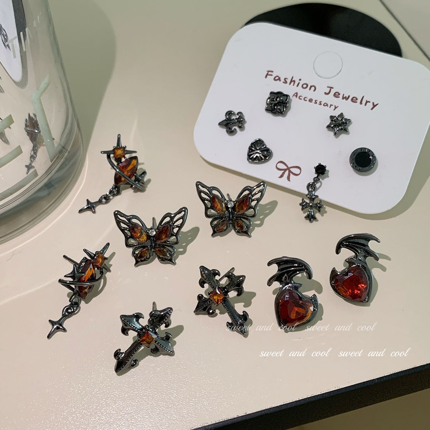 饰品/耳饰/耳钉/珍珠耳环/植绒耳钉细节图