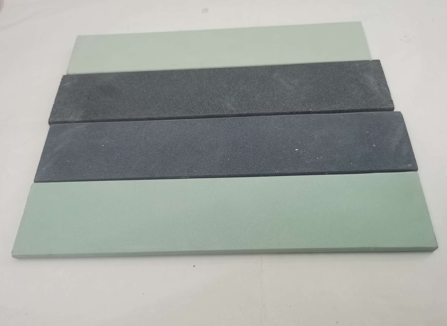 For cutting natural rubber, use rubber knives, whetstones and oilstones detail image 5