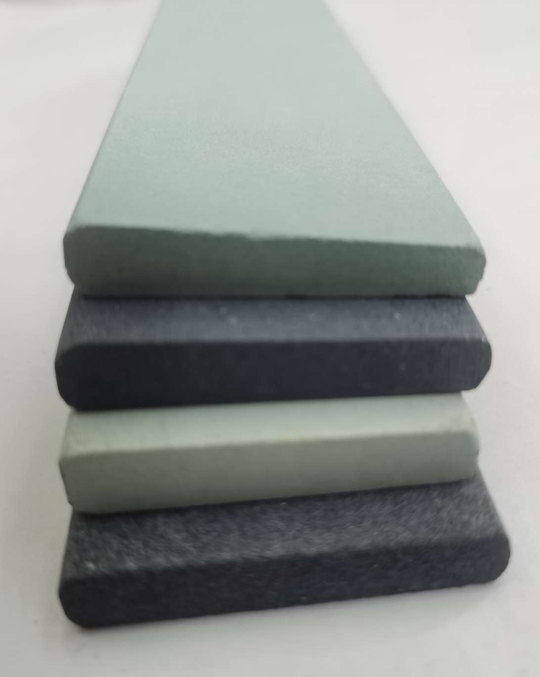 For cutting natural rubber, use rubber knives, whetstones and oilstones detail image 1
