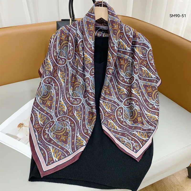 New faux plush autumn and winter fashion scarf for women, a warm winter scarf for women, a long scarf for women, a must-have for autumn and winter details Picture