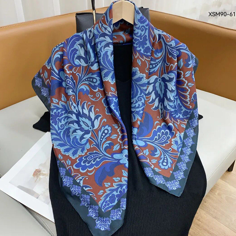Chinese Red brand long women's autumn and winter fashion scarf, winter warmth, women's scarf, long women's scarf, a must-have for autumn and winter details Picture
