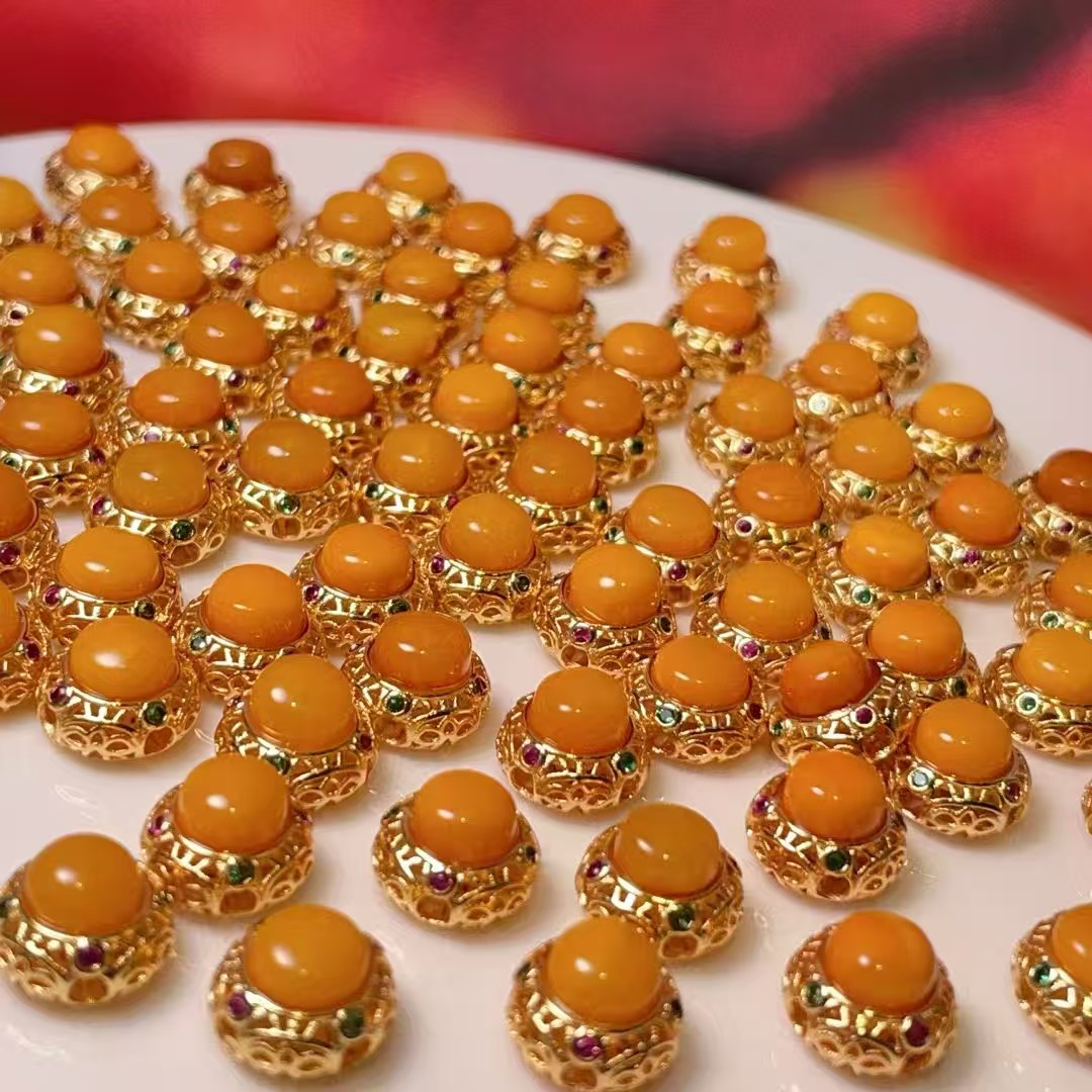 Old wax red and green zirconium round straight hole diy jewelry accessories, crystal accessories, traditional sand gold accessories, copper-plated real gold, high color retention Specification image