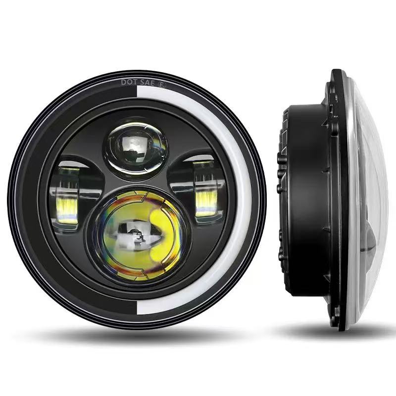 The Harley-Davidson Wrangler features 7-inch semi-circular 4-bead headlights with angel eyes, and H4 headlights are installed on both the left and right sides Item Picture