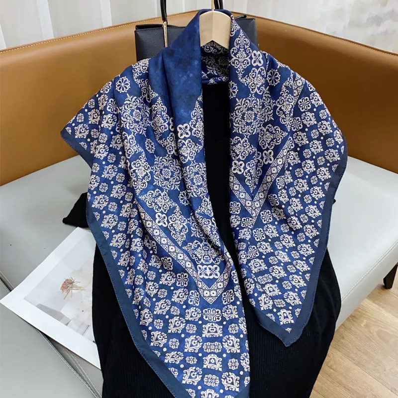 Chinese Red brand long women's autumn and winter fashion scarf, winter warmth, women's scarf, long women's scarf, a must-have for autumn and winter