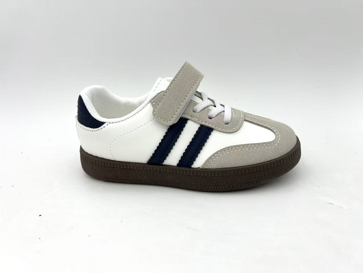 New children's shoes for boys with spring fashion adhesive tape full figure