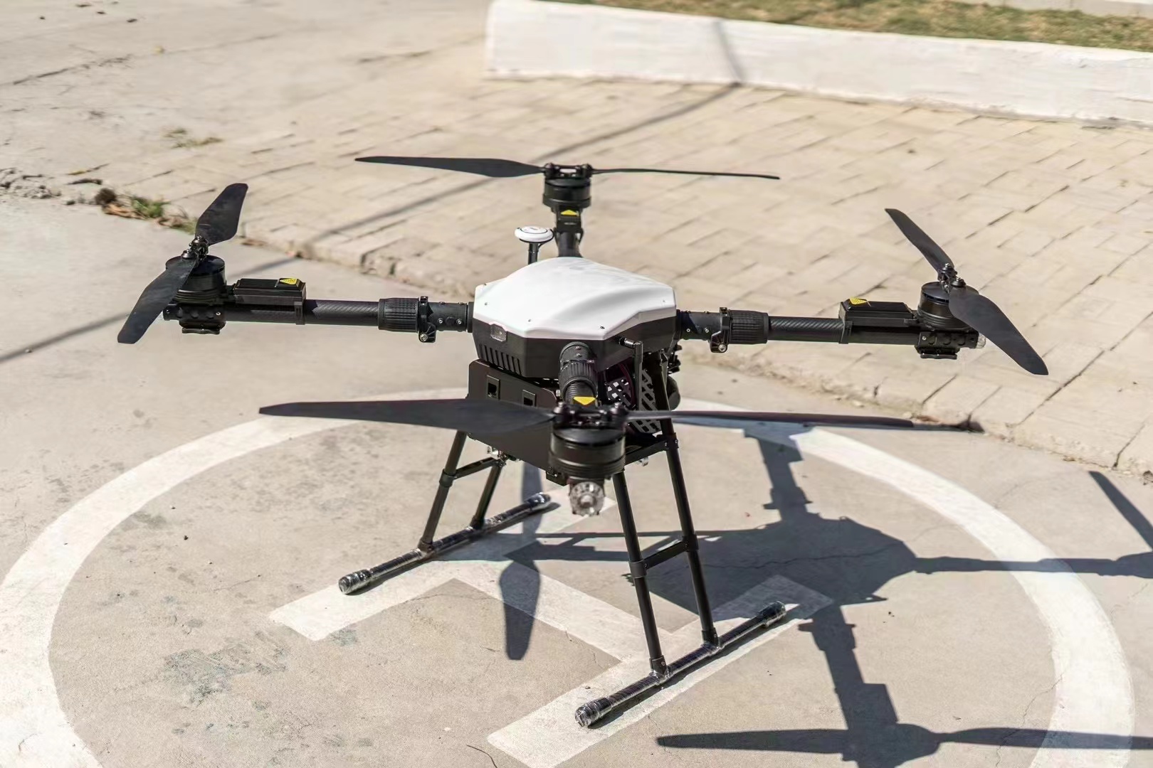 巡查/航拍无人机实物图