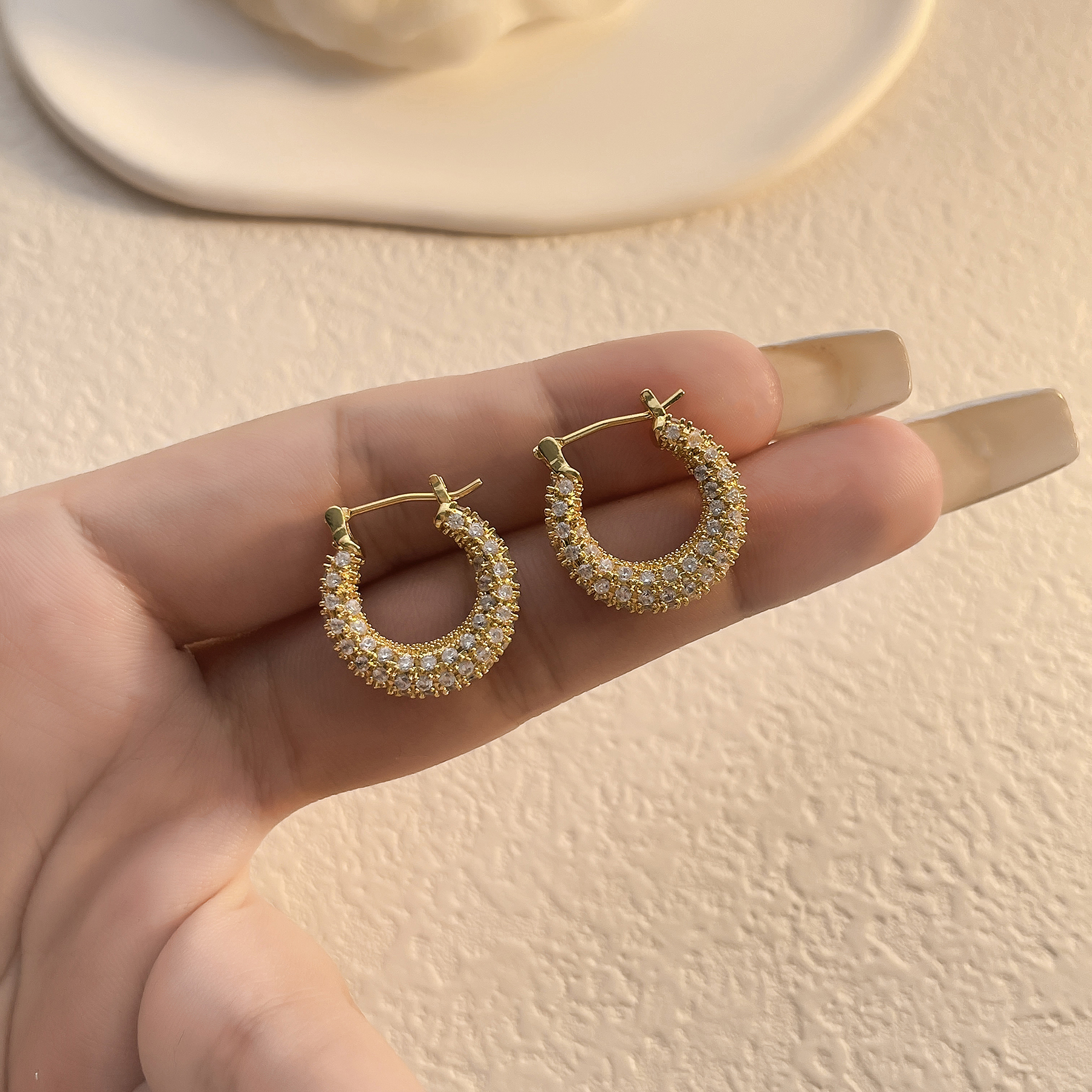 European and American fashion, light luxury, full zirconium geometric earrings, niche design, high-end feel, copper-plated real gold earrings wholesale Item Picture