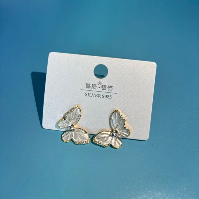 慕琦银饰四叶草耳钉晶莹剔透浪漫优雅蝴蝶透亮产品图