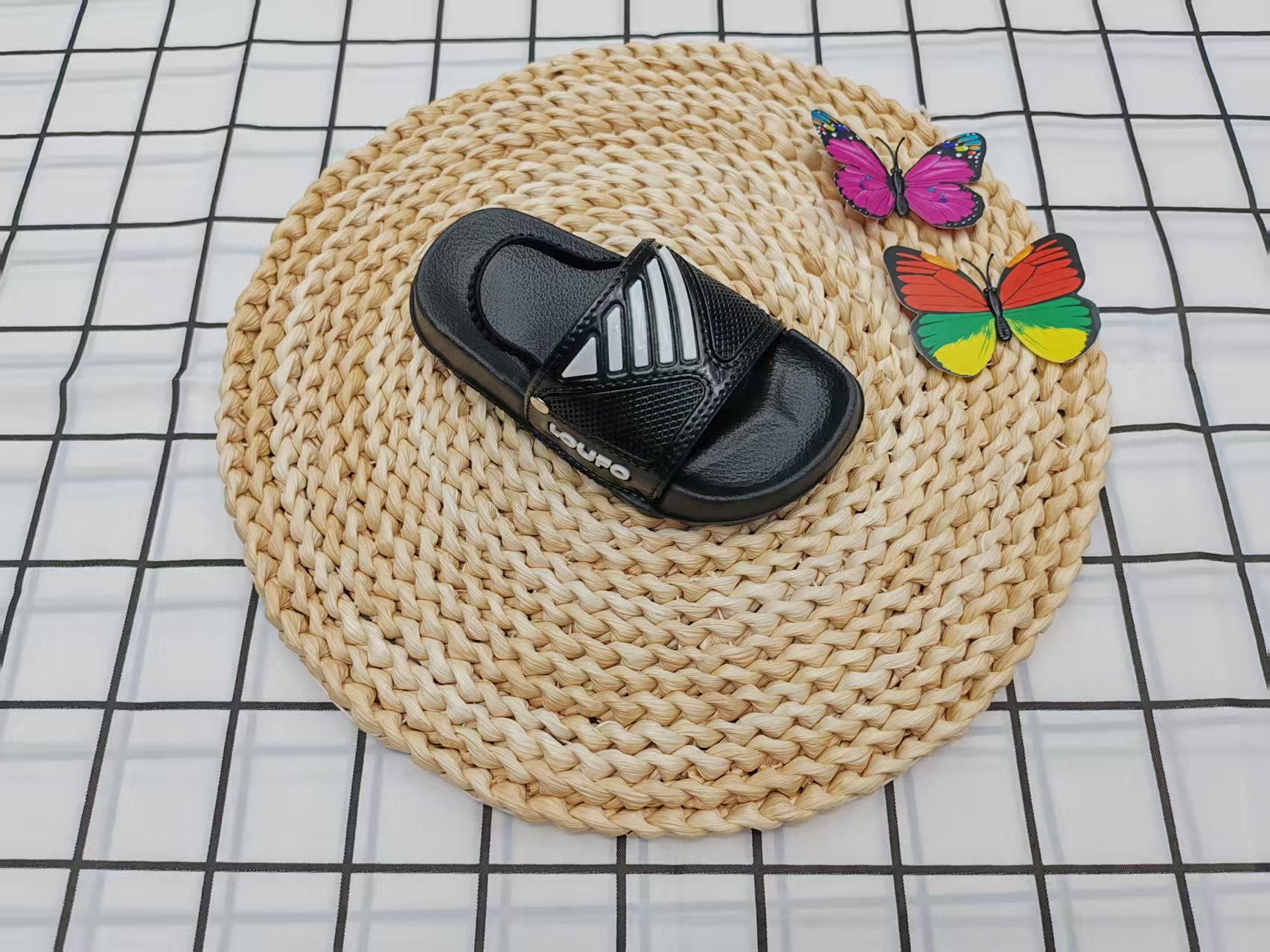 New simple and anti-slip two-wear children's flip-flops for summer in 2025 details Picture