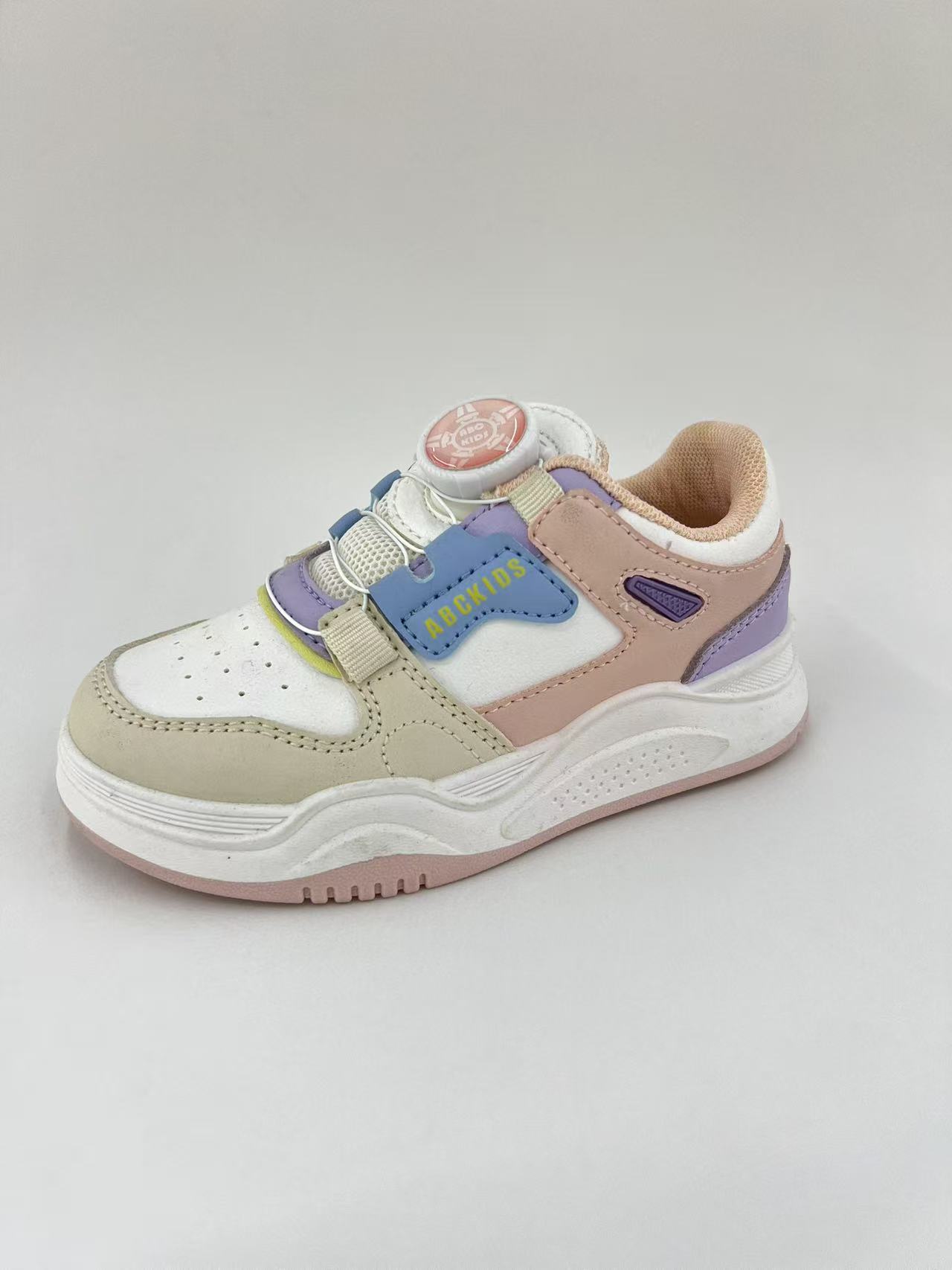 Children's shoes for boys in spring fashion full figure