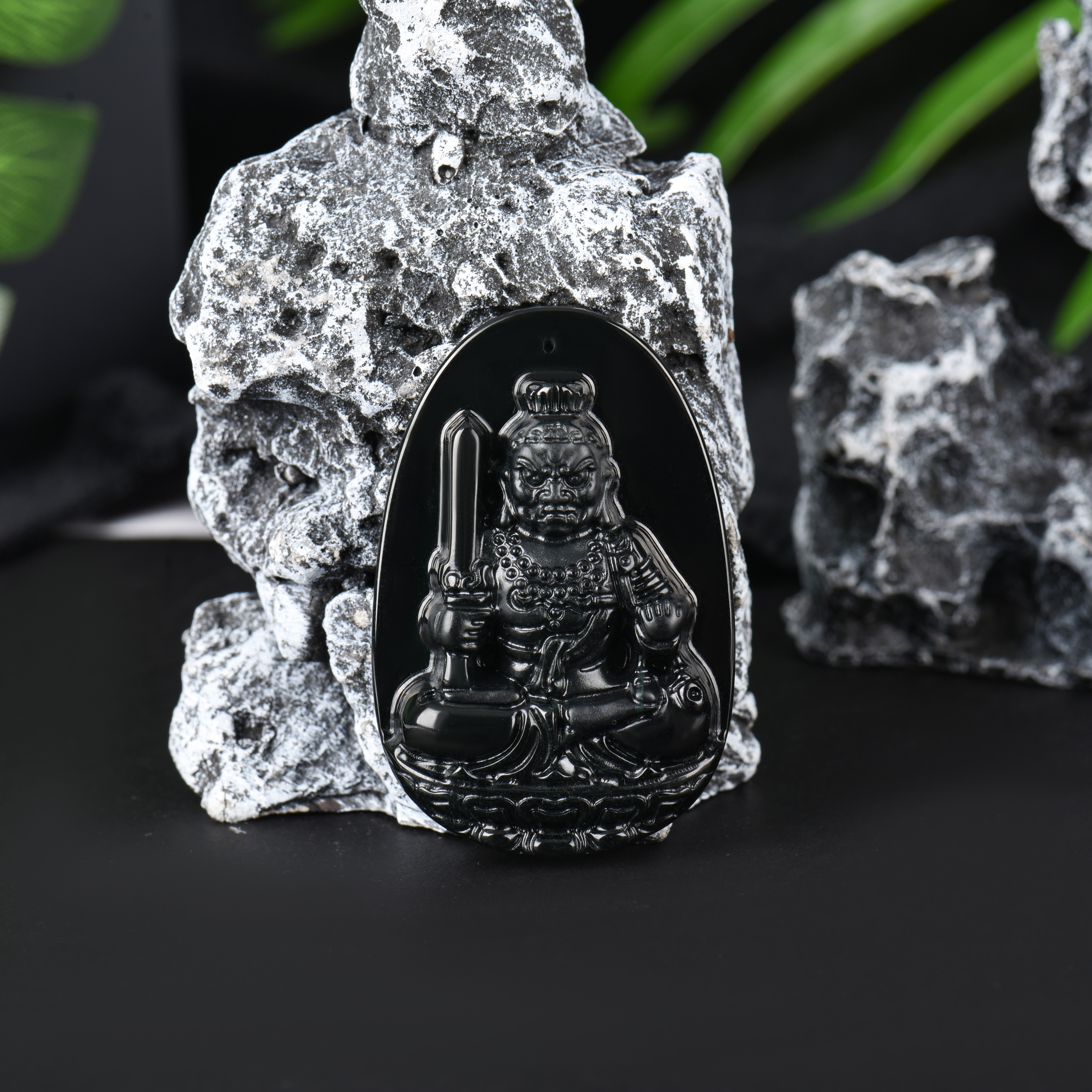 手工墨翠翡翠十二生肖12守护神本命时尚吊坠挂件牌子产品图