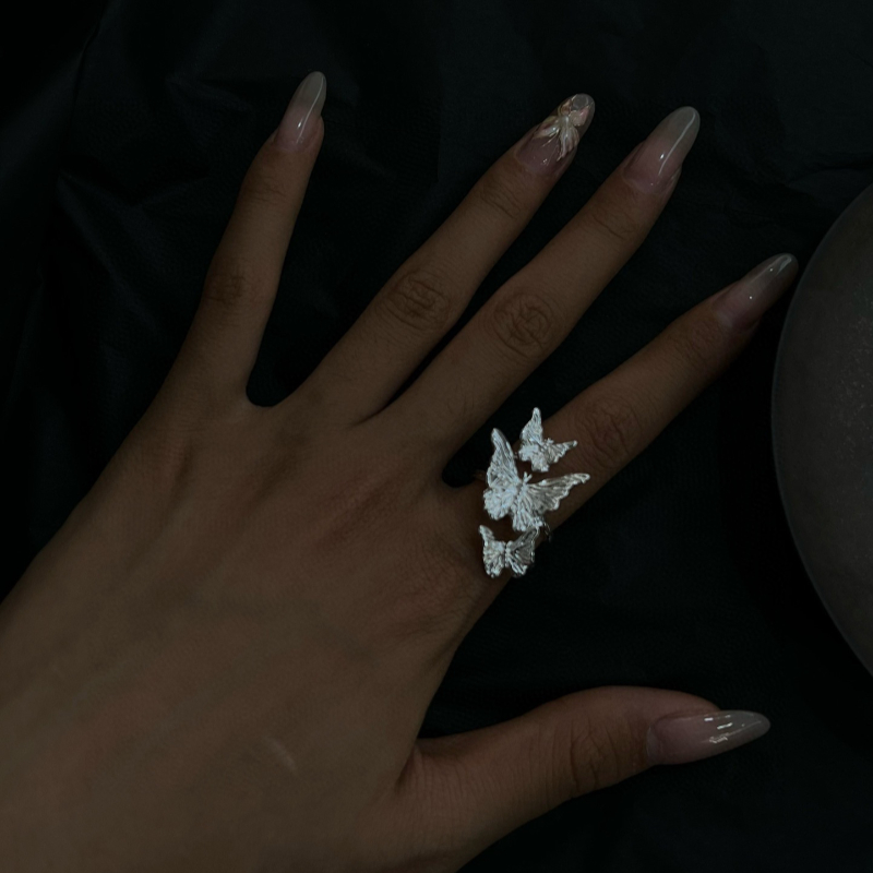 s925 sterling silver 8-shaped ring, a niche design for women, single-row diamond-encrusted index finger ring, a cross-border bestseller in foreign trade, butterfly ring details Picture