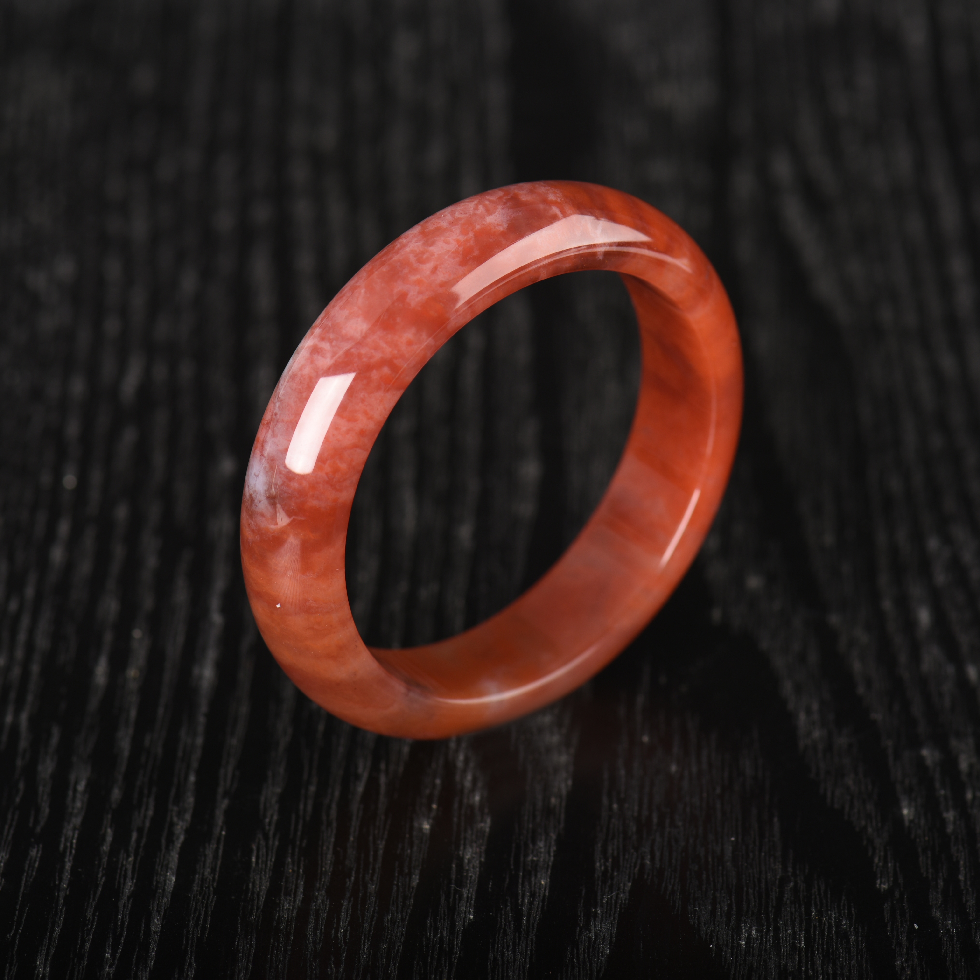 天然川料南红冰飘手镯 颜色油润冰透玉质细腻