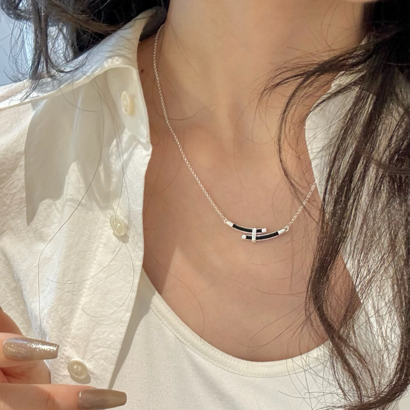 European and American cross-border 925 sterling silver round life tree jewelry necklace for women, a rare and high-end style, versatile collarbone chain, a big brand