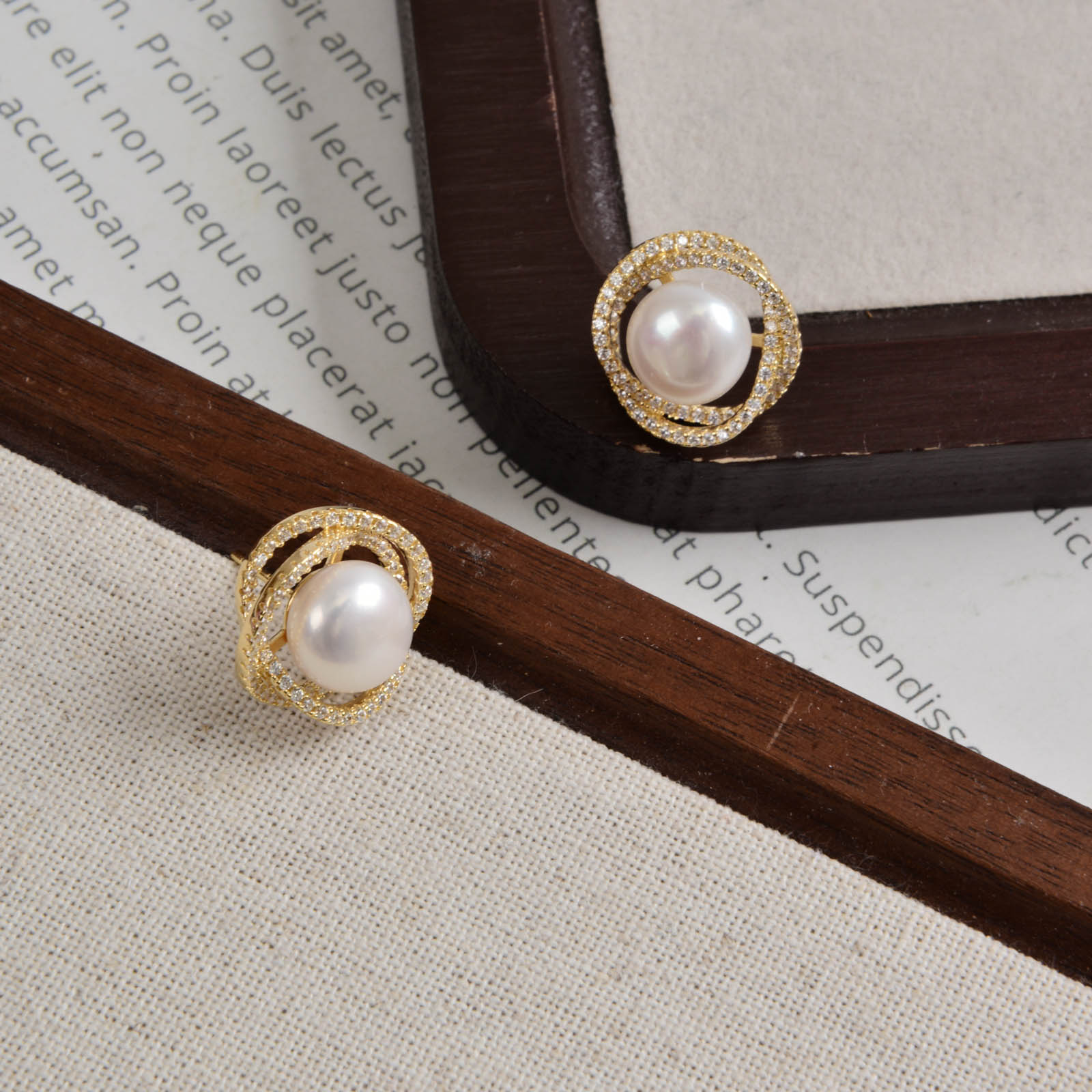 饰品/耳饰/耳钉/珍珠耳环/植绒耳钉产品图