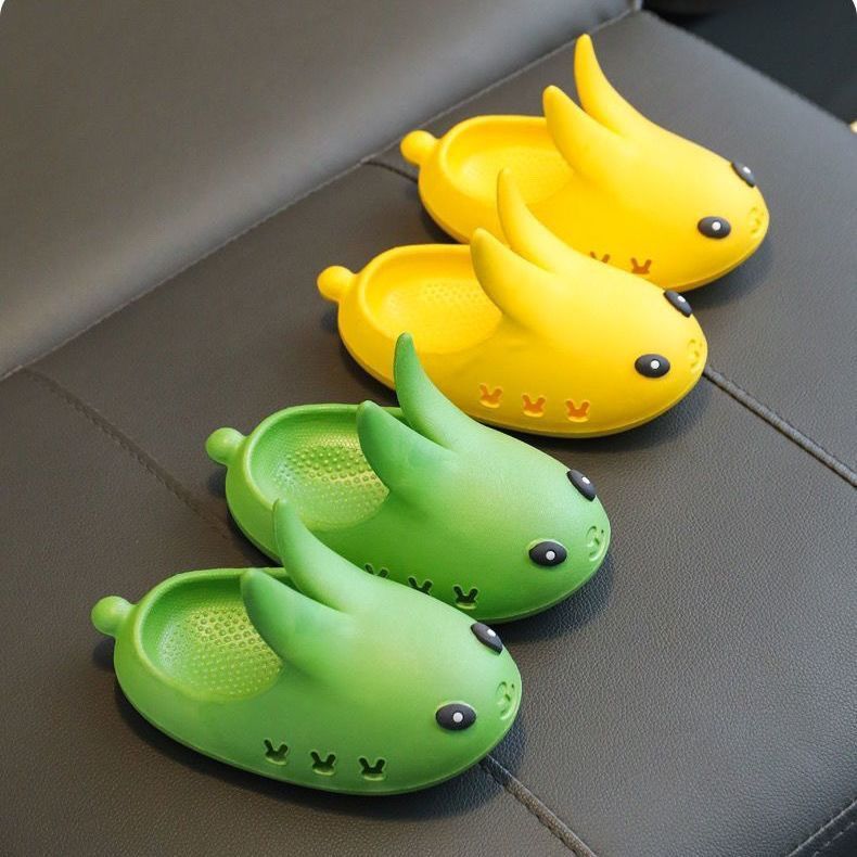 卡通玩具婴幼童小飞鼠凉拖鞋