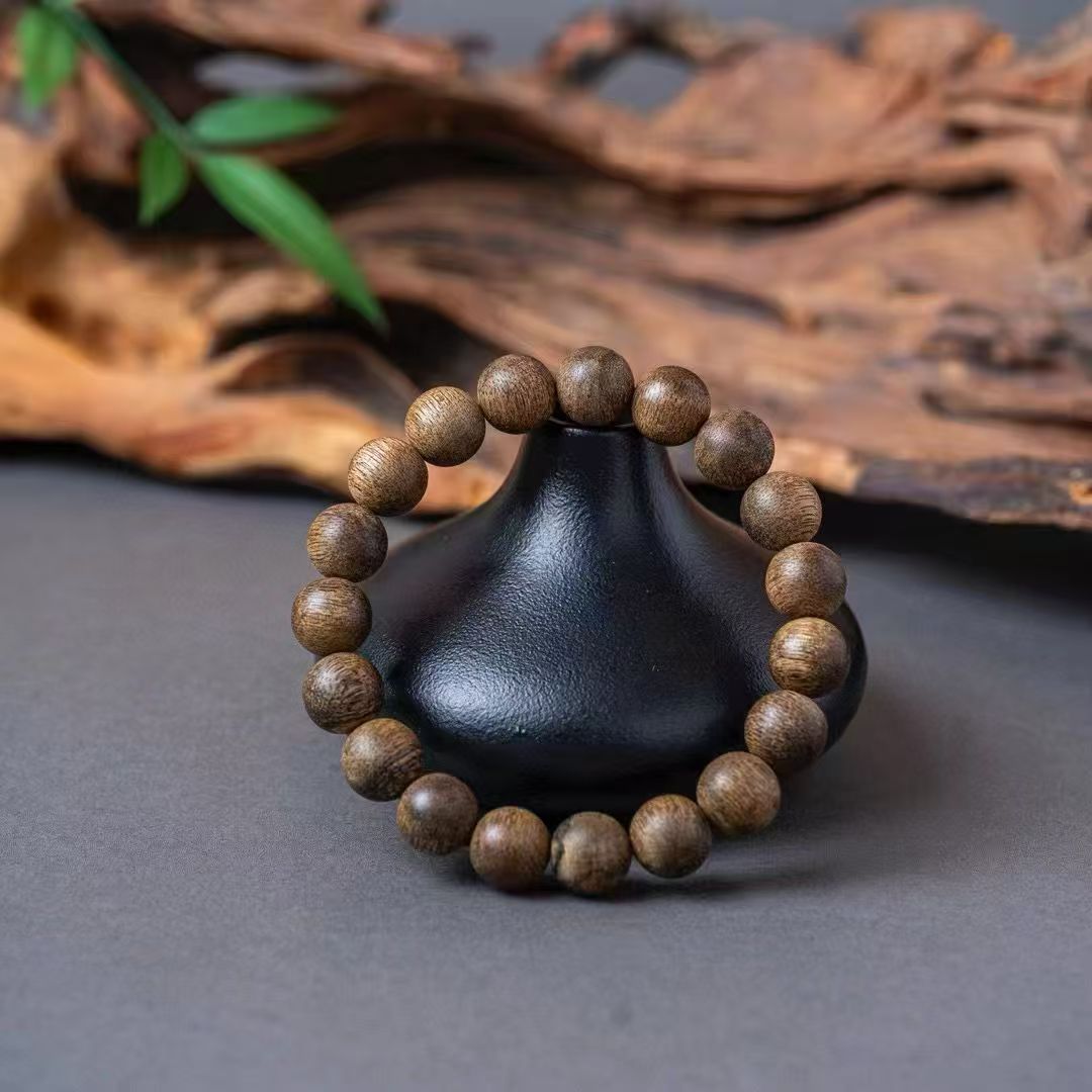 Authentic Vietnamese Nha Trang agarwood bracelet 8mm x 10mm Heart Sutra original agarwood Buddhist prayer beads bracelet for men and women details Picture