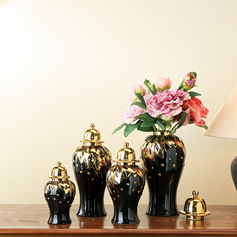 A new set of four modern and creative decorative jars from the Middle East, featuring ceramic vases, dining tables, and Nordic living room flower vases details Picture