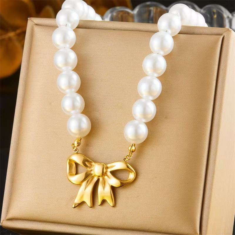 蝴蝶结仿s家珍珠轻奢项链女高级感小众设计法式锁骨链戒指配饰