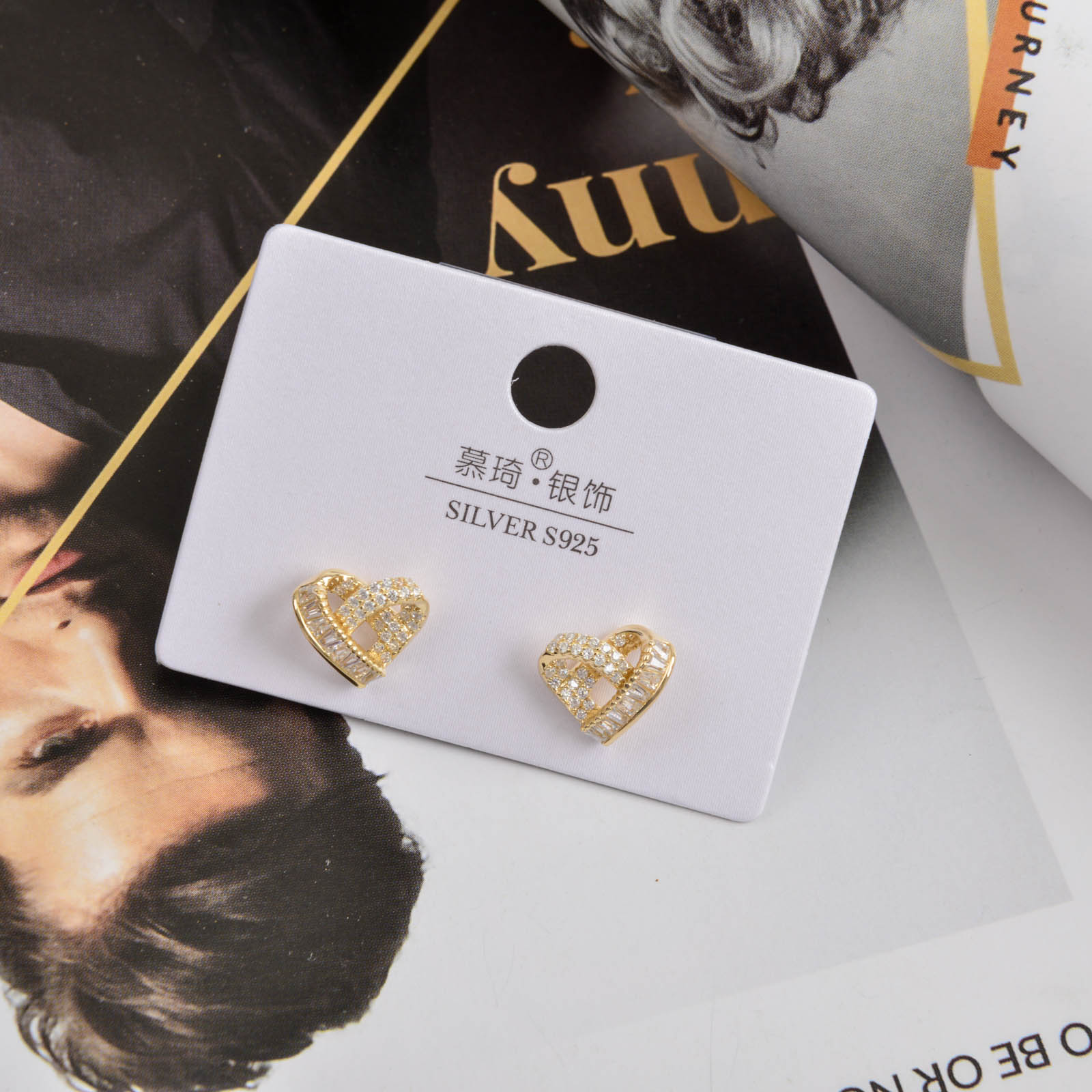 饰品/耳钉/耳饰/珍珠耳环/植绒耳钉产品图