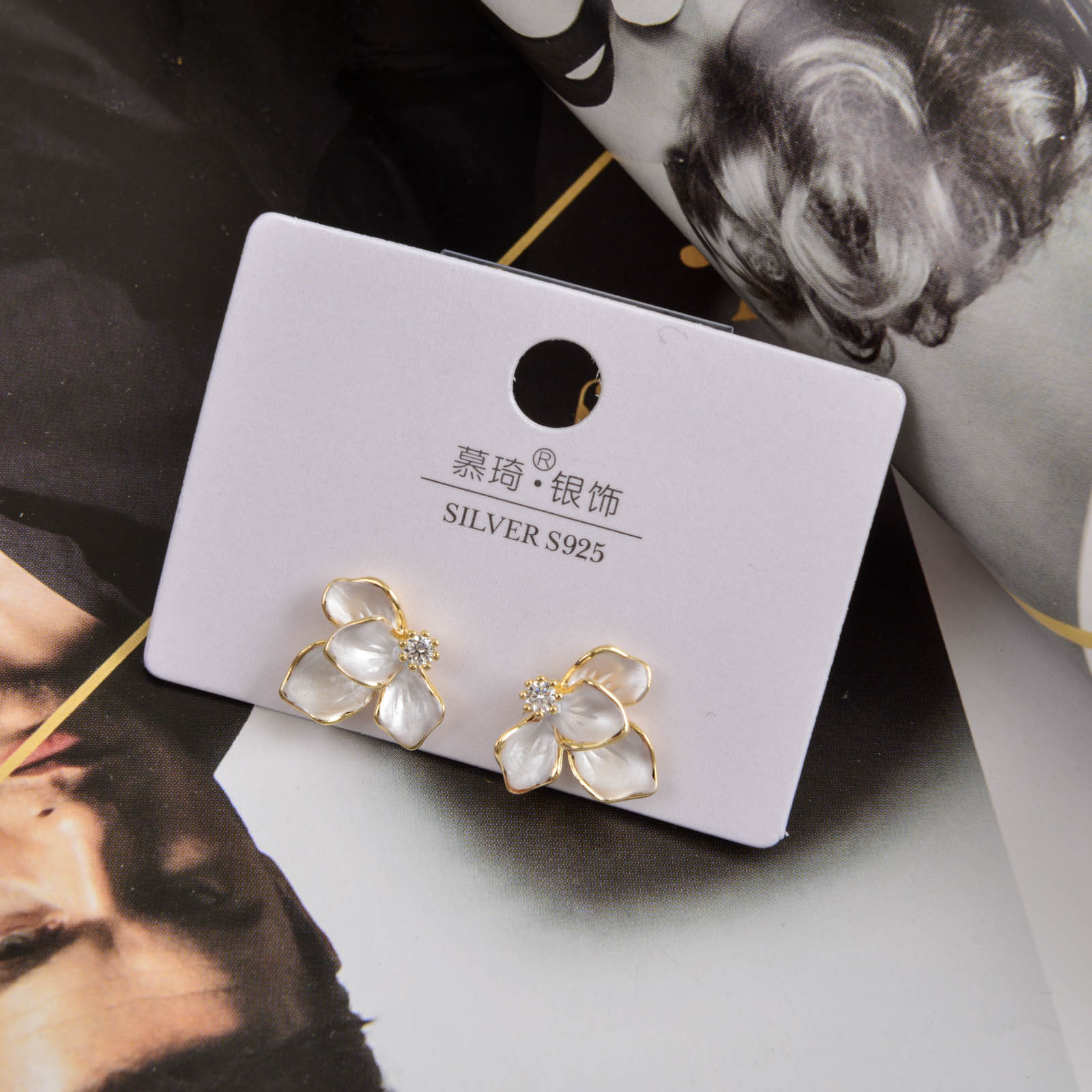 饰品/耳钉/耳饰/珍珠耳环/植绒耳钉产品图