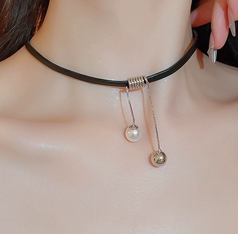 珍珠项圈项链女款2025新款爆款锁骨毛衣链脖颈链颈带配饰