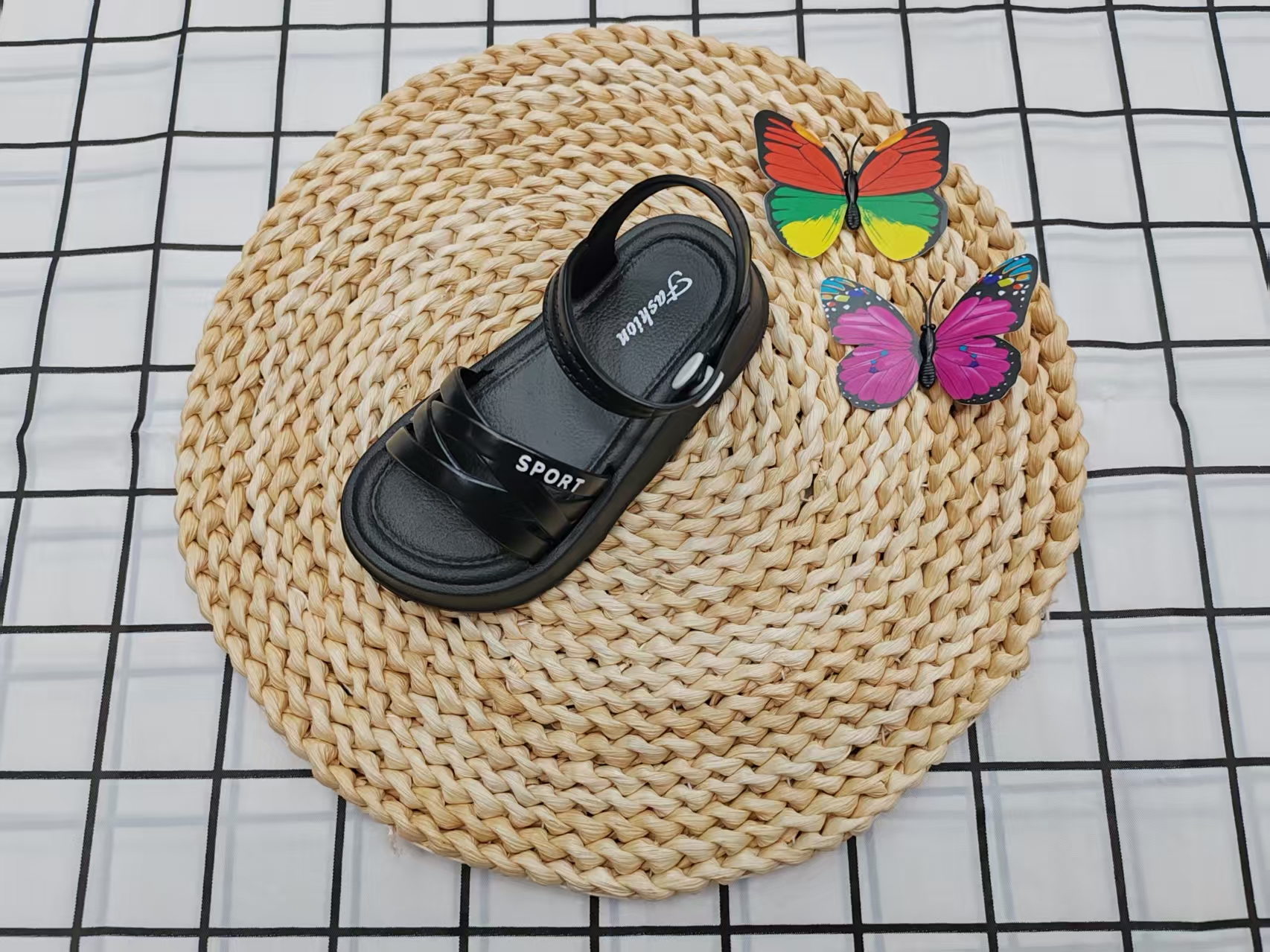 New children's button-down open-toe simple sandals for summer 2025 details Picture