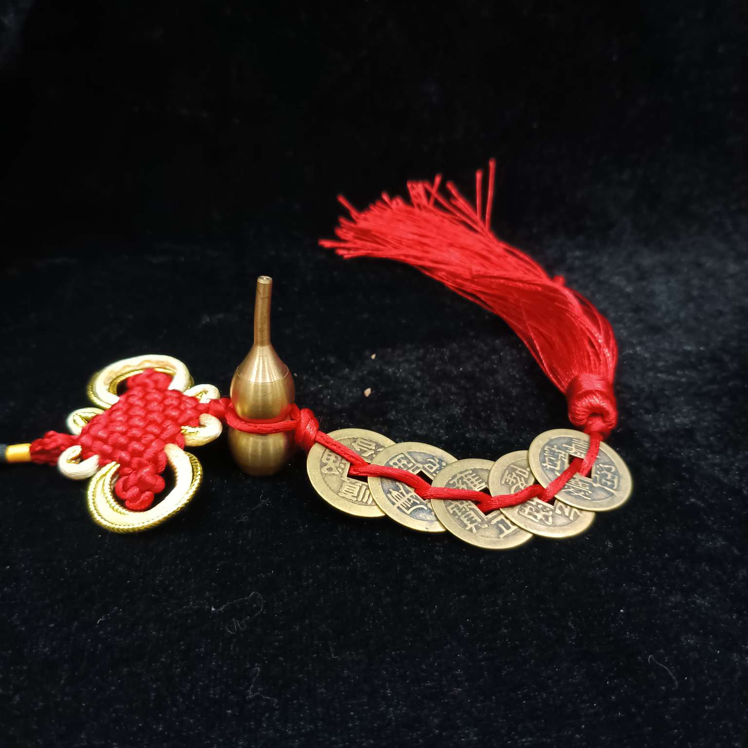 الخيوط الذهبية للذكور Item Picture