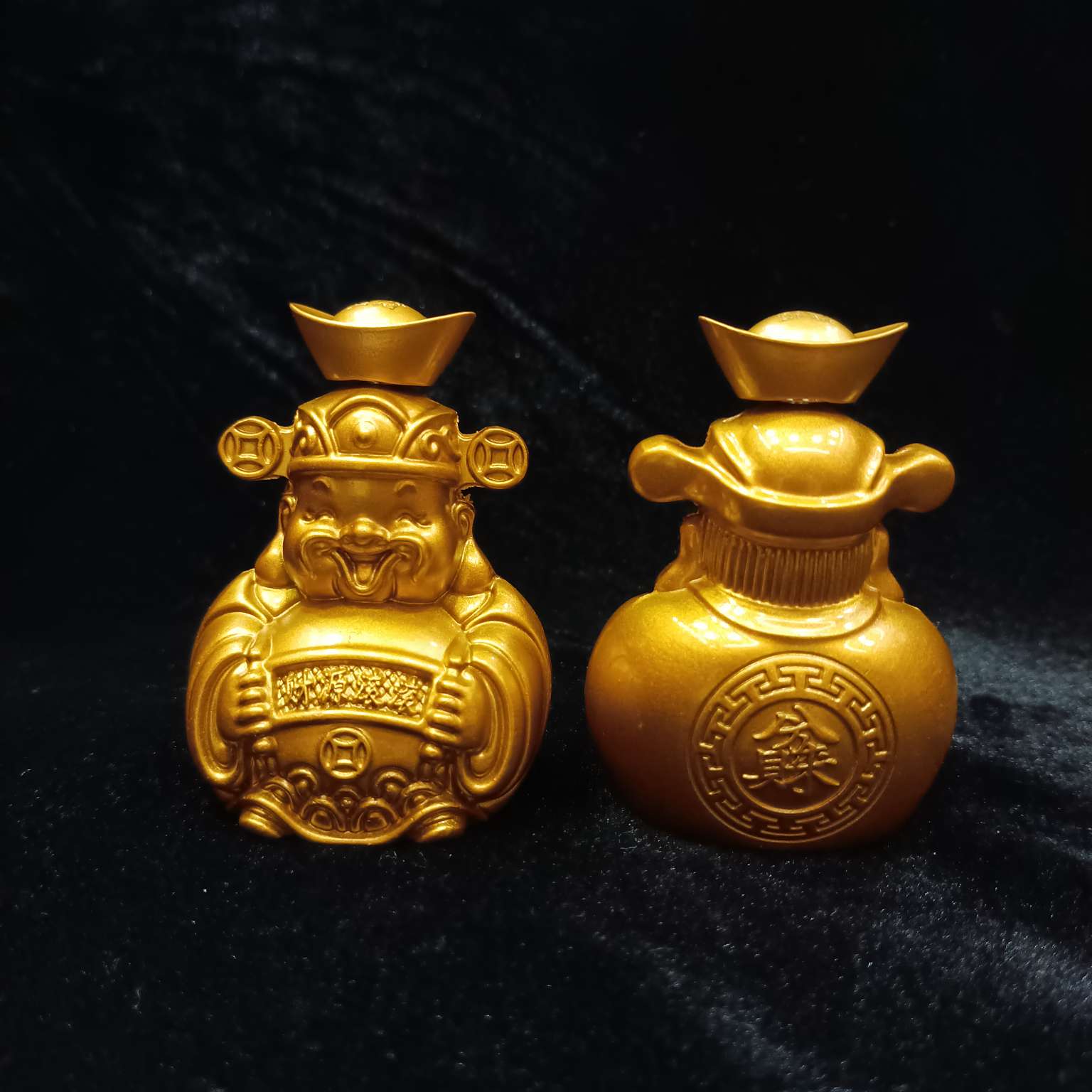 ويتحول كل شيء الى آخر details Picture
