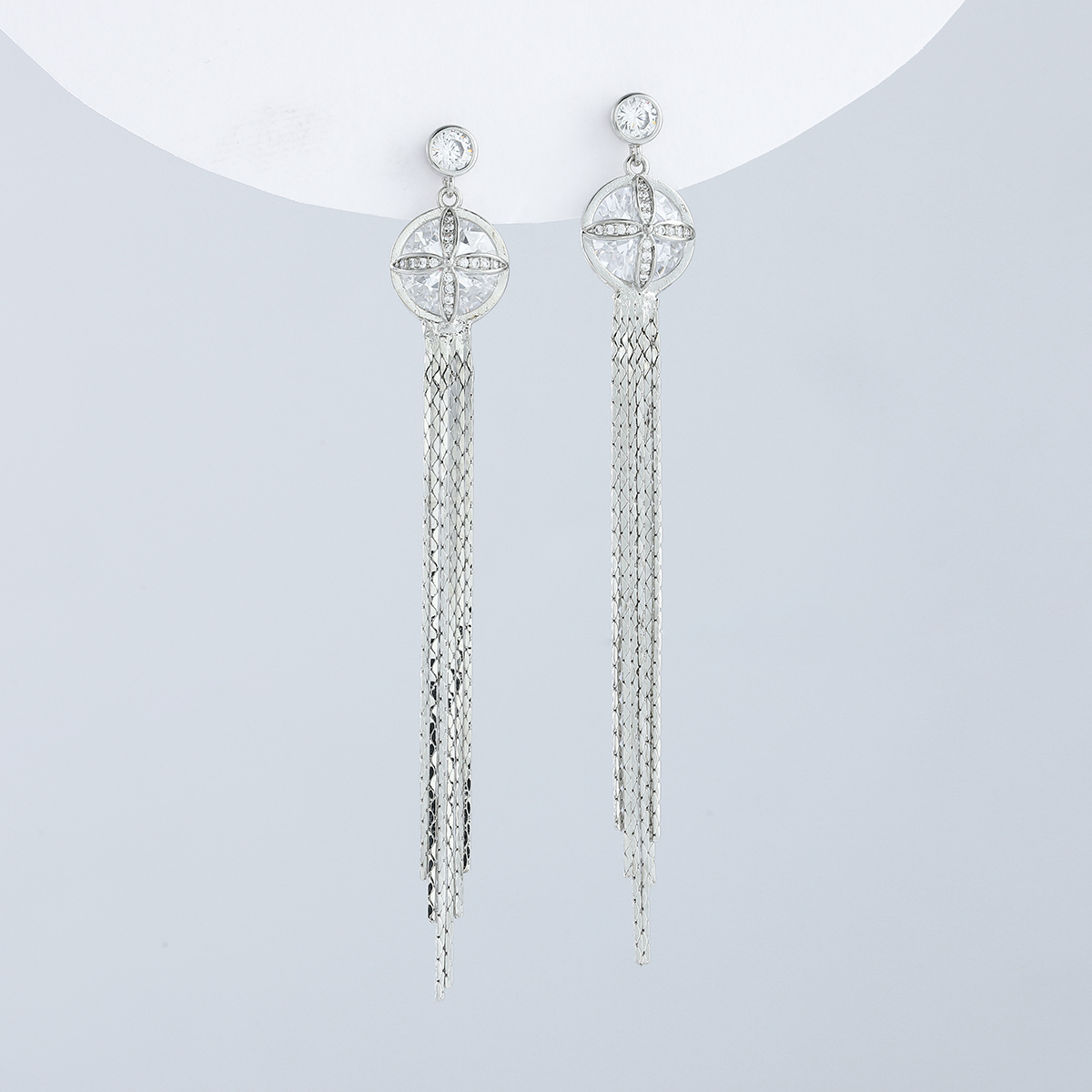 Xuhui brand exquisite and light luxury copper plated with real gold and zircon inlaid S925 silver needle, luxurious and super fairy tassel design ear hooks Item Picture