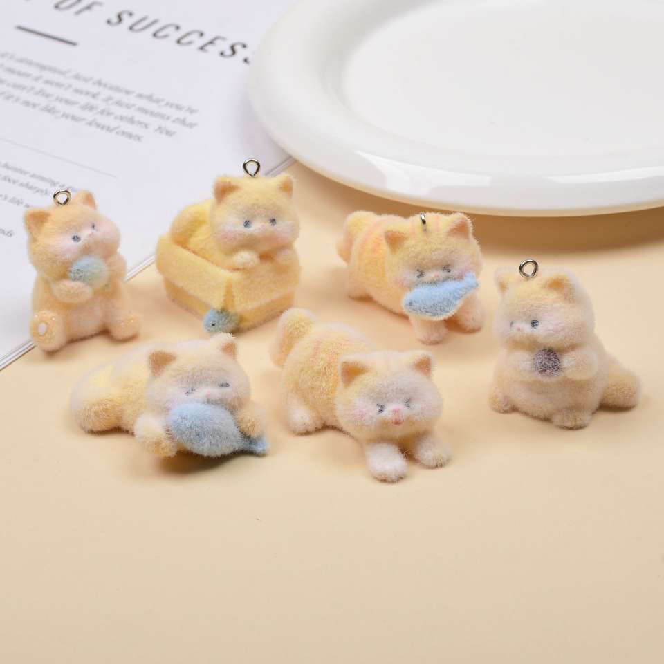 植绒潮玩树脂钥匙扣钥匙挂创意工艺品礼品钥匙配饰时尚个性款钥匙扣详情图6