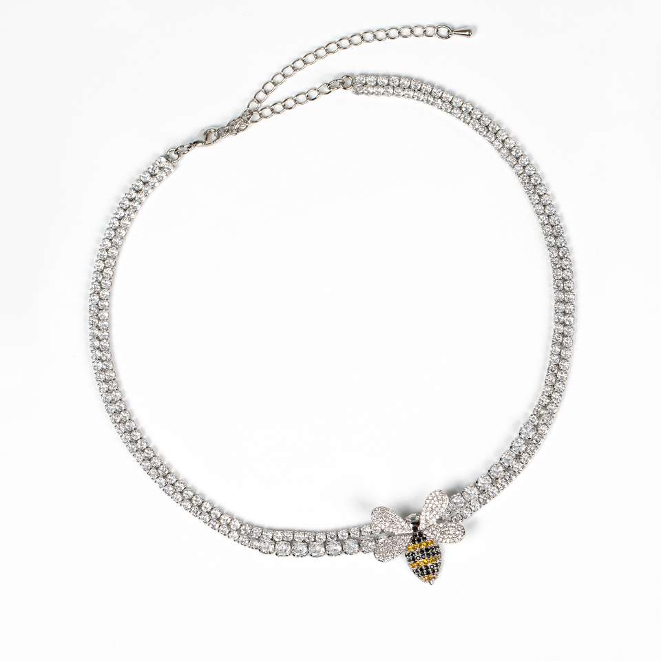 Real gold electroplated light luxury necklace, bee niche accessory, women's summer European and American necklace, versatile, 18K gold collarbone chain detail image 3