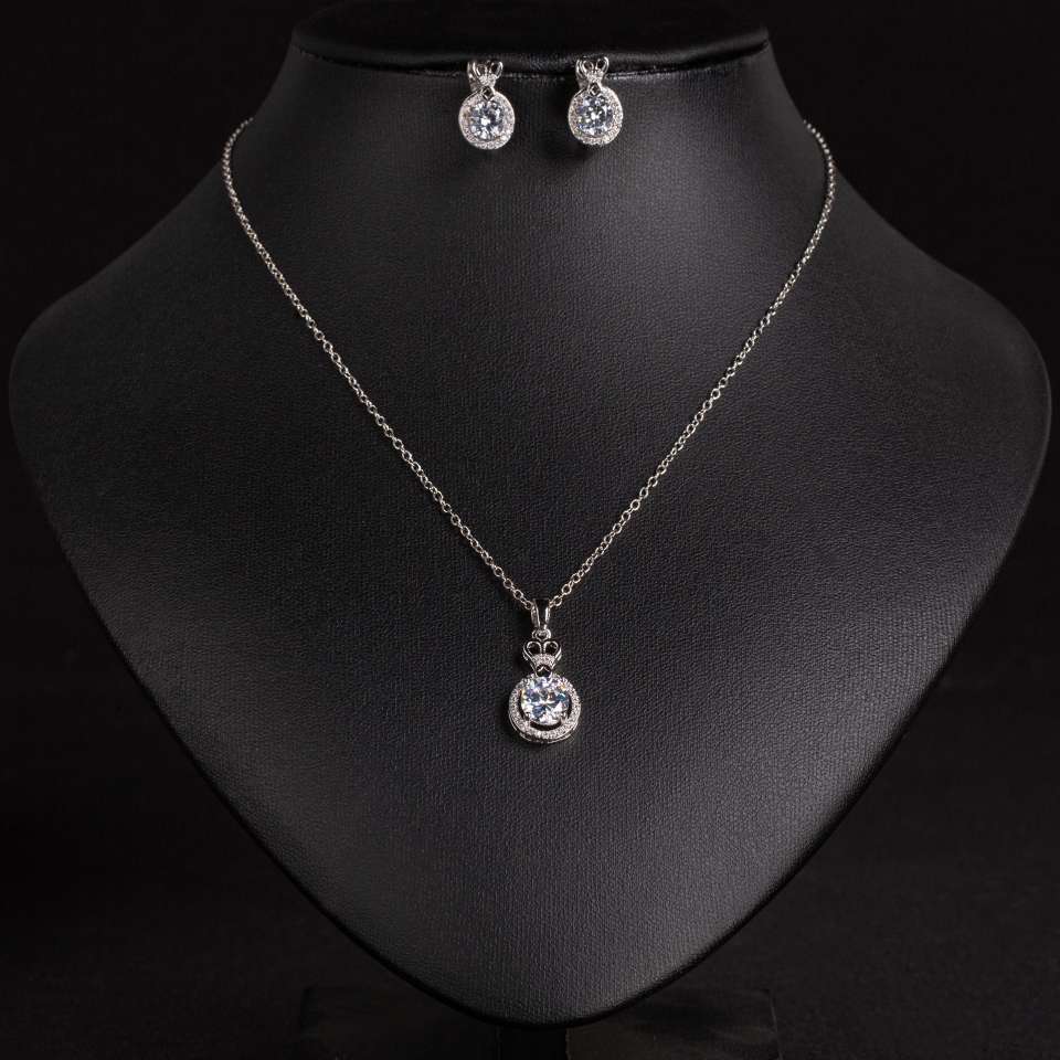 Fashionable zircon necklace, earrings, jewelry set, ruby high-end jewelry, banquet exquisite and versatile girls' necklace Specification image