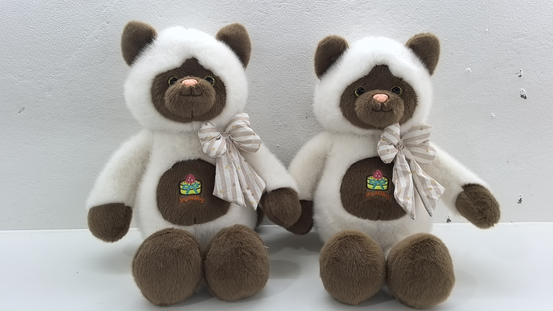 Cross-border new Siamese cat doll cartoon plush toys surroun