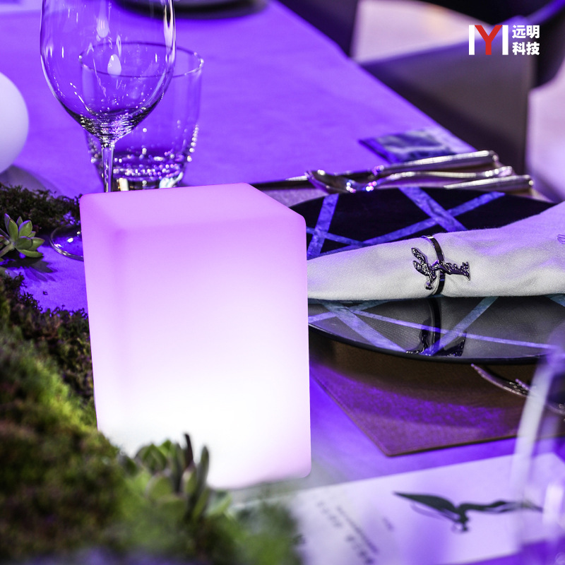 High-end atmosphere bar night light, a popular online hit led illuminated square column light, outdoor creative table atmosphere light Specification drawing