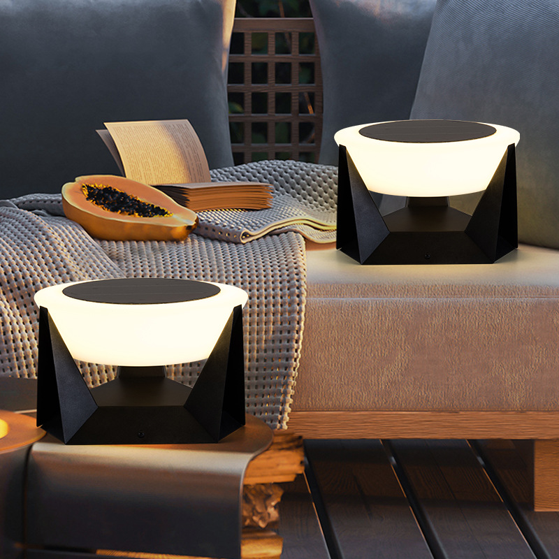 Solar garden lights, outdoor lamp posts, headlamps, villa gate post lights, lawn lights, outdoor lights, waterproof lights, courtyard walls details Picture
