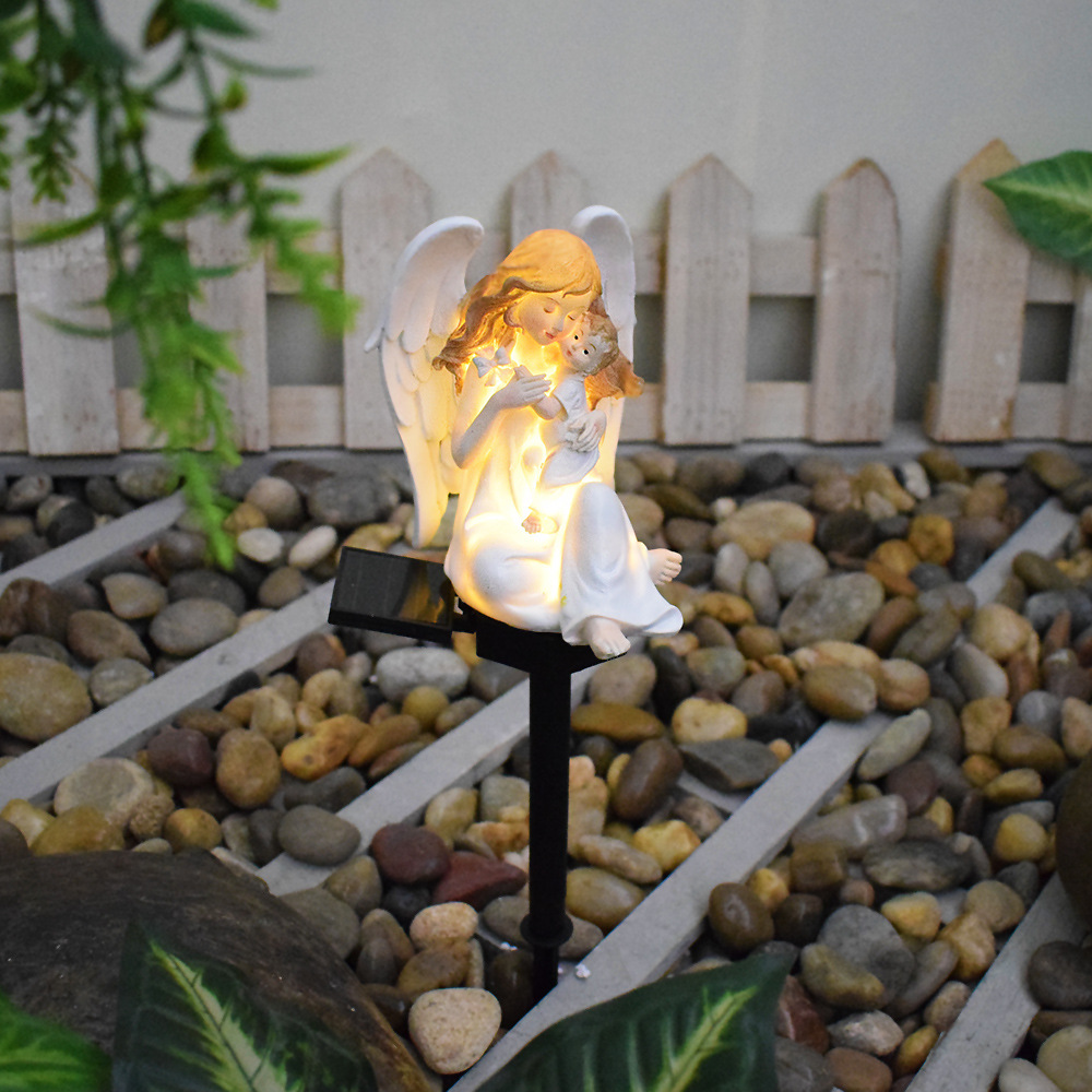 Solar-powered outdoor garden lamp handicrafts, floor-inserted resin angel-shaped statue, garden European-style landscape decorative lamp Application Scenario