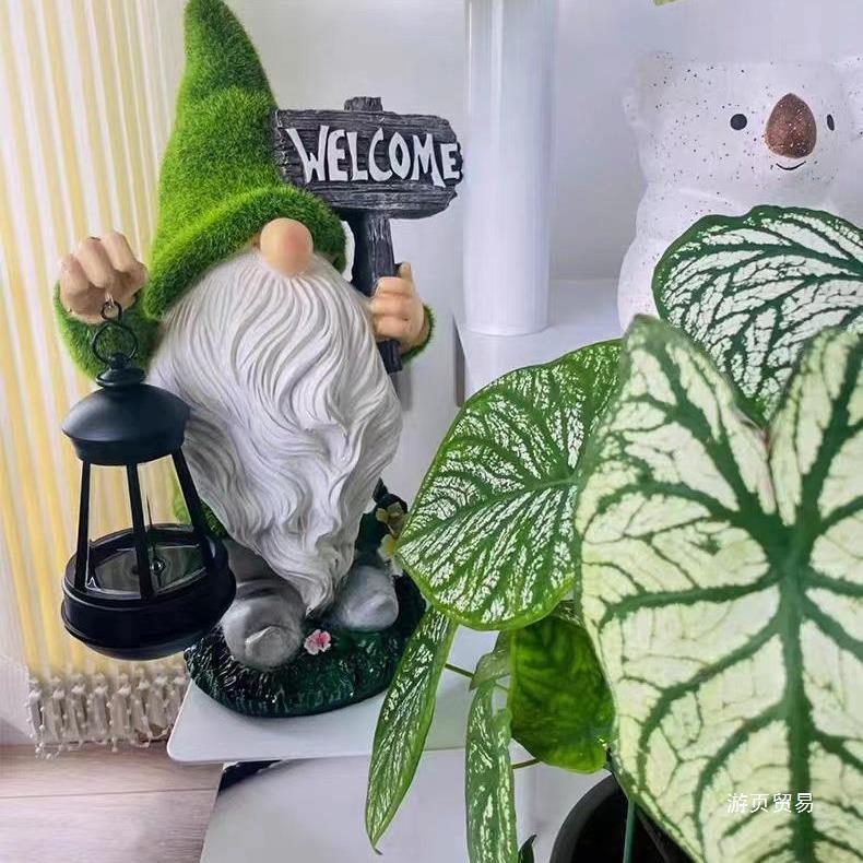 Outdoor solar resin lamps, Christmas elves, dwarf ornaments, succulent garden courtyard lamps, landscape layout, German plants full figure