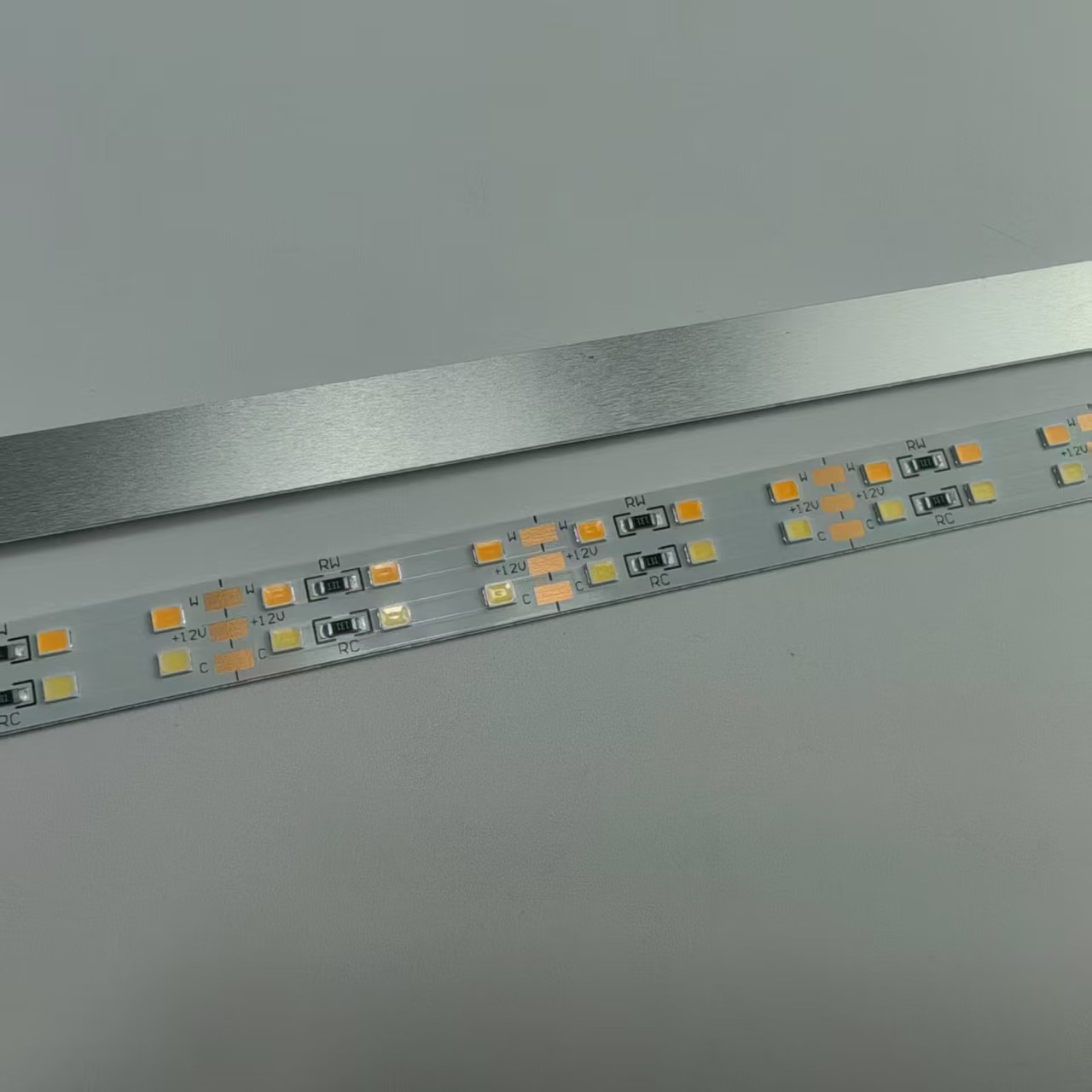 12MM wide 1-meter 168-light 2835 double-row dual-color temperature hard light strip 168-light 2835 dual-color jewelry counter light strip details Picture