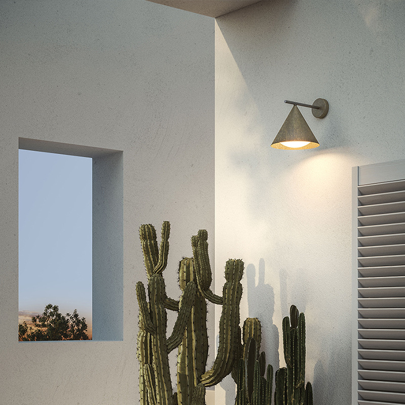 Outdoor wall lamps, waterproof fence lamps, gate lamps, courtyard lamps, villa landscape lamps, corridor lamps, outdoor exterior wall lamps details Picture
