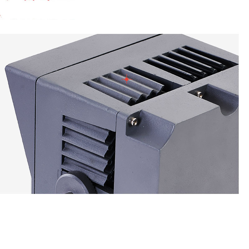 A beam of light spotlight, led outdoor long-range spotlights, ultra-bright column lights, narrow light floodlights for hotel exterior walls and rooftops Application Scenario